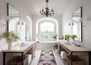 Everything to Know About Bathroom Chandeliers