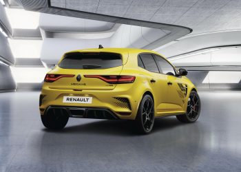 Renault Sport may be revived to bridge gap to Alpine – report